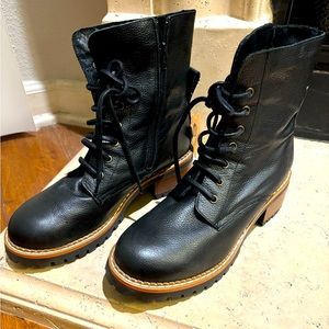 Bertuchi Leather Combat Boots - 9